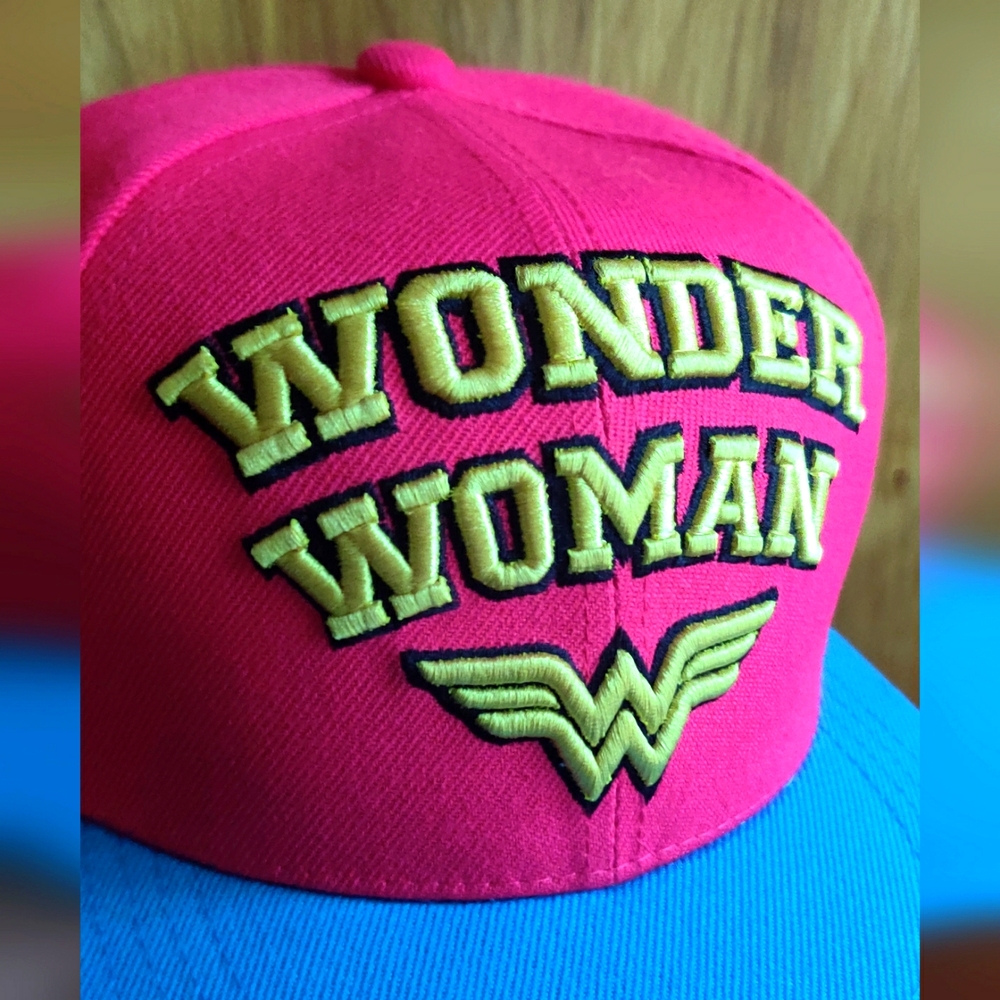 🎁 Wonder Woman Baseball Hat - Picture 2 of 5